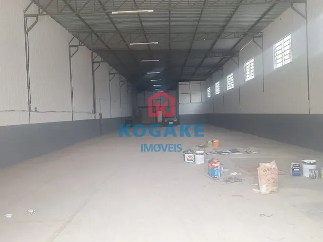 Galpão / Barracão com 1000m², à venda, no bairro Chácaras Reunidas em São José dos Campos
