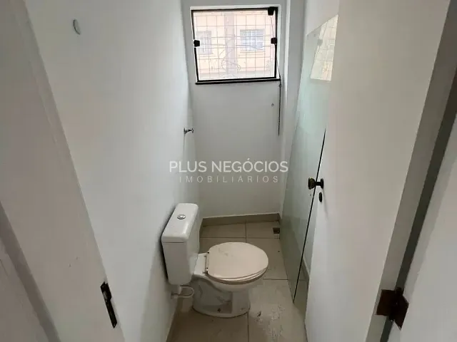 Galpão / Barracão com 327m², para alugar, no bairro Jardim Toledo em Votorantim