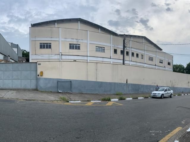 Galpão / Barracão com 5200m², à venda, no bairro Chácara do Solar I (Fazendinha) em Santana de Parnaíba