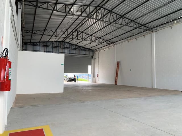 Galpão / Barracão com 500m², para alugar, no bairro Pólo Industrial em Franco da Rocha