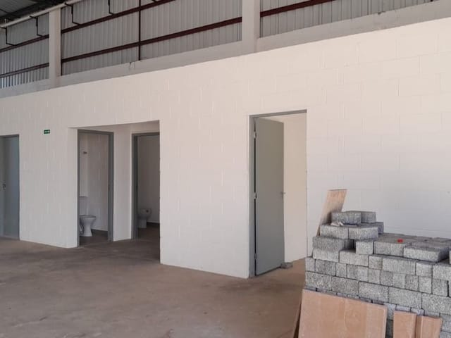 Galpão / Barracão com 500m², para alugar, no bairro Pólo Industrial em Franco da Rocha