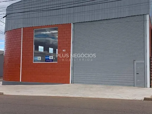 Galpão / Barracão com 330m², à venda ou para alugar, no bairro Vila Barth em Itapetininga