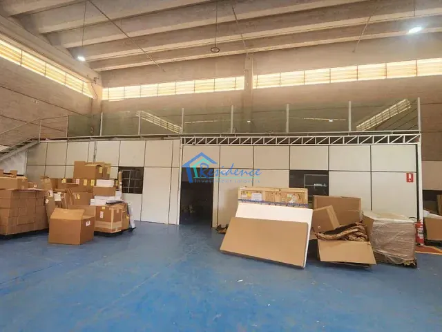 Galpão / Barracão com 1202m², para alugar, no bairro Distrito Industrial João Narezzi em Indaiatuba