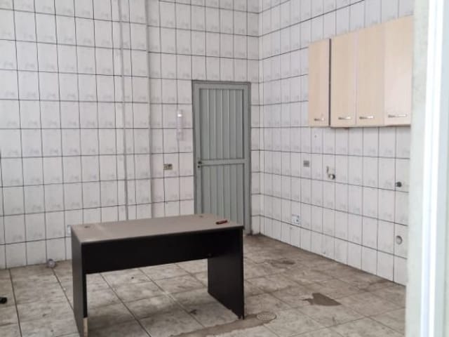 Galpão / Barracão com 500m², à venda, no bairro Jardim Nina (Fazendinha) em Santana de Parnaíba