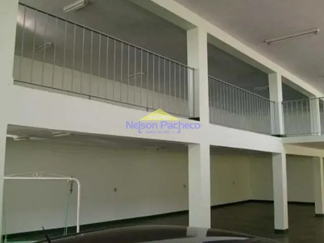 Galpão / Barracão com 295m², para alugar, no bairro Maria Amélia em Capivari