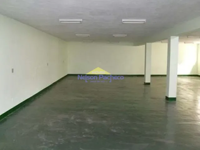 Galpão / Barracão com 295m², para alugar, no bairro Maria Amélia em Capivari