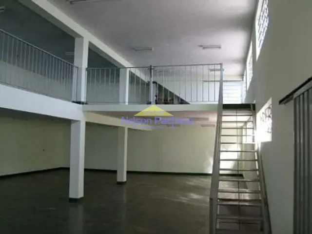 Galpão / Barracão com 295m², para alugar, no bairro Maria Amélia em Capivari