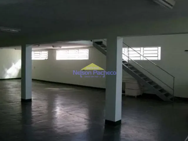 Galpão / Barracão com 295m², para alugar, no bairro Maria Amélia em Capivari