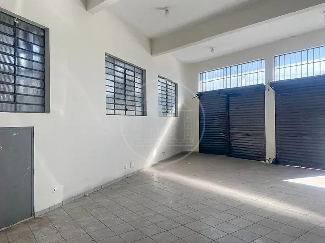 Galpão / Barracão com 663m², à venda, no bairro Capela do Socorro em São Paulo