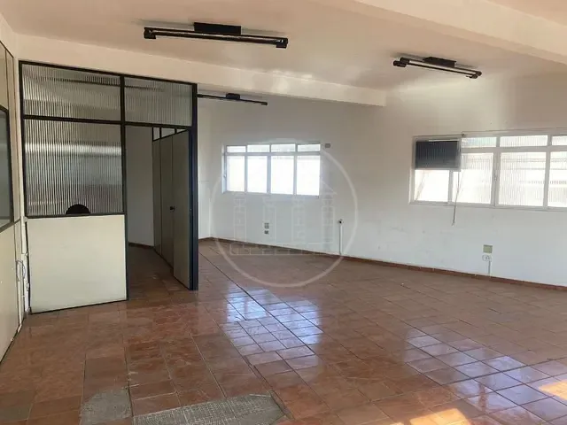 Galpão / Barracão com 663m², à venda, no bairro Capela do Socorro em São Paulo