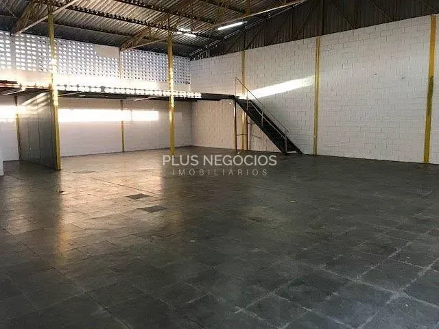 Galpão / Barracão com 540m², para alugar, no bairro Jardim das Estrelas em Sorocaba