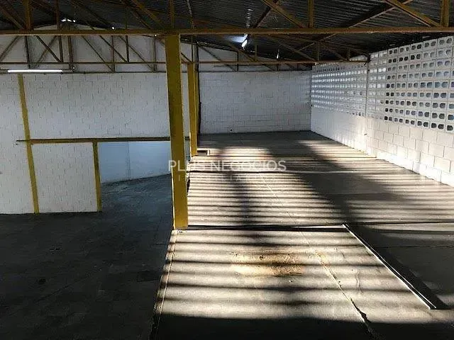 Galpão / Barracão com 540m², para alugar, no bairro Jardim das Estrelas em Sorocaba