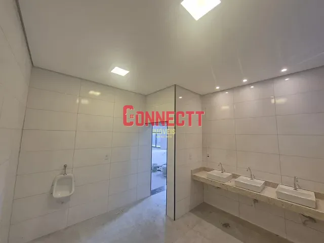 Galpão / Barracão com 400m², para alugar, no bairro Marginal da Rodovia em Santa Rosa de Viterbo