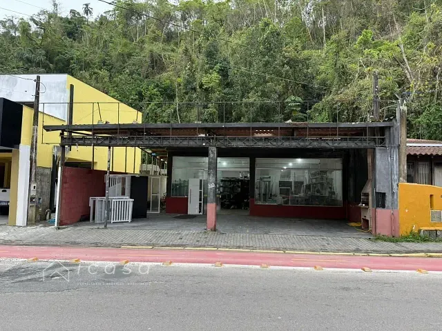 Galpão / Barracão com 420m², à venda ou para alugar, no bairro Perequê-Açu em Ubatuba