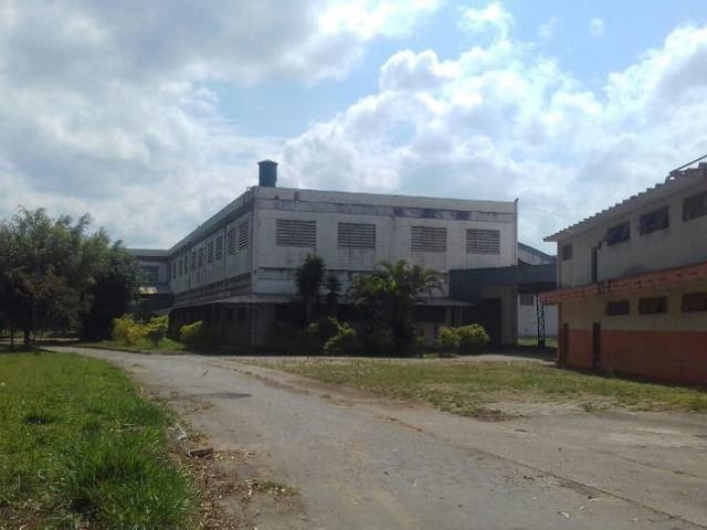 Galpão / Barracão com 42000m², à venda, no bairro Rio Abaixo em Itaquaquecetuba
