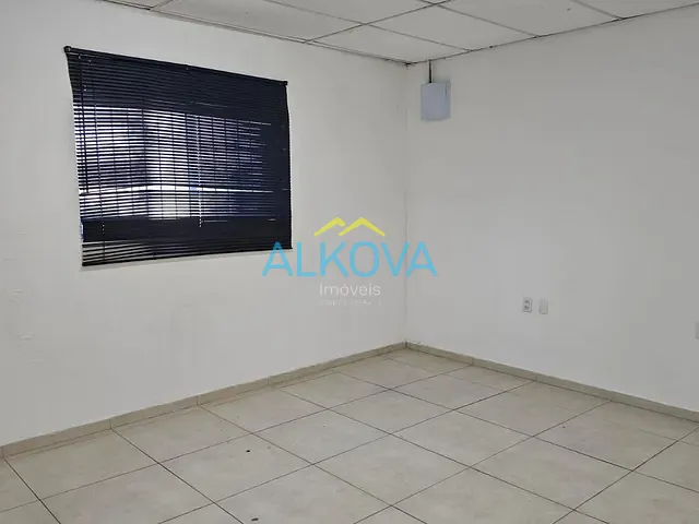 Galpão / Barracão com 300m², à venda ou para alugar, no bairro Vila São Bento em São José dos Campos