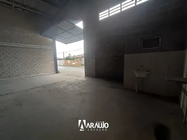 Galpão / Barracão com 288m², para alugar, no bairro São Domingos em Navegantes