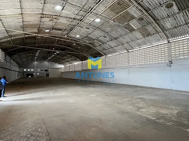 Galpão / Barracão com 1730m², para alugar, no bairro Imbiribeira em Recife