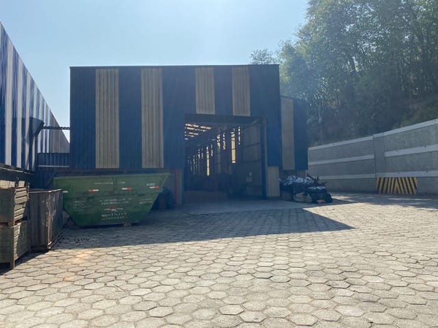 Galpão / Barracão com 3263m², à venda, no bairro Jardim Alvorada em Jandira