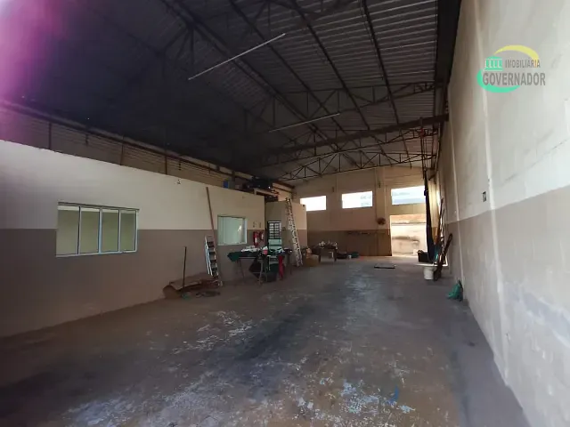 Galpão / Barracão com 250m², para alugar, no bairro Parque Jambeiro em Campinas