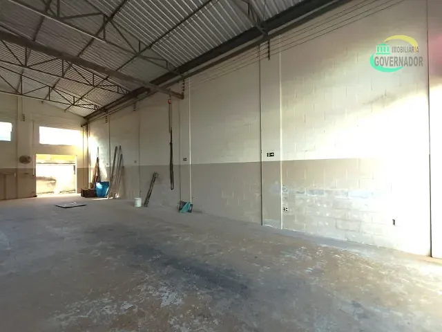 Galpão / Barracão com 250m², para alugar, no bairro Parque Jambeiro em Campinas