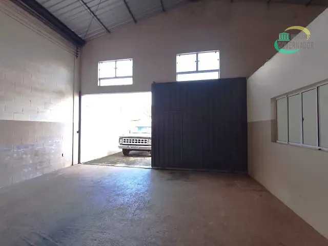 Galpão / Barracão com 250m², para alugar, no bairro Parque Jambeiro em Campinas