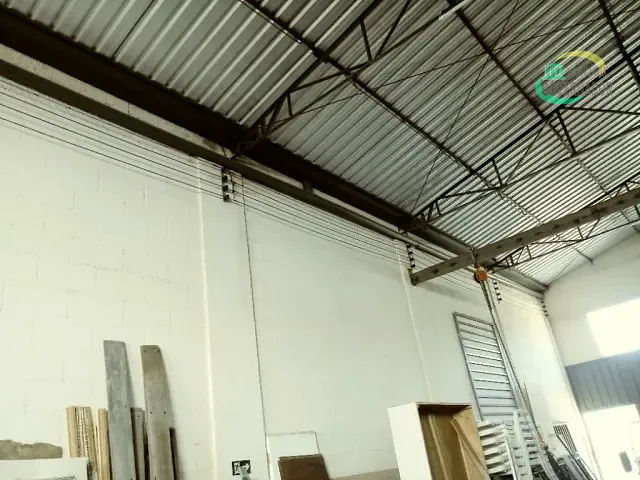 Galpão / Barracão com 250m², para alugar, no bairro Parque Jambeiro em Campinas