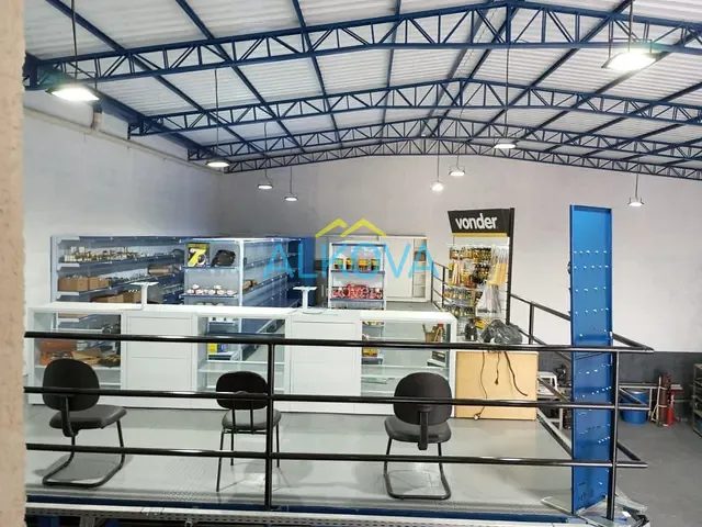Galpão / Barracão com 430m², à venda, no bairro Jardim Altos de Santana II em Jacareí