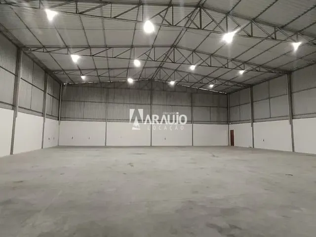 Galpão / Barracão com 550m², para alugar, no bairro Quilômetro Doze em Itajaí