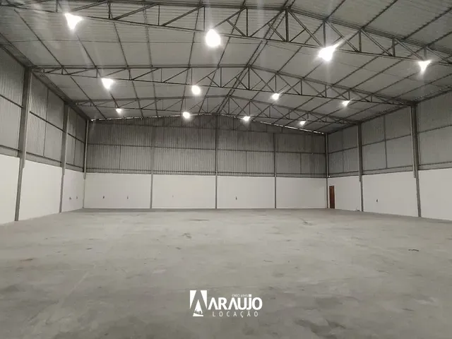 Galpão / Barracão com 550m², para alugar, no bairro Quilômetro Doze em Itajaí