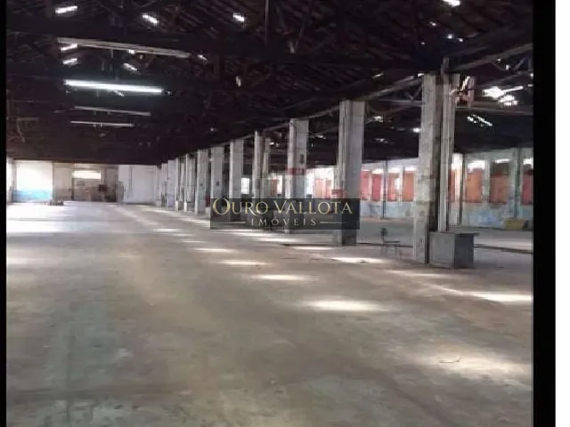 Galpão / Barracão com 4000m², para alugar, no bairro Brás em São Paulo
