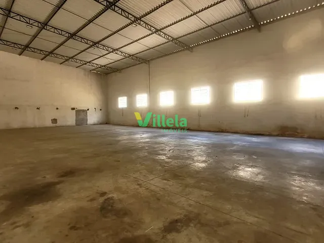 Galpão / Barracão com 1371m², para alugar, no bairro Vila Loanda em Ferraz de Vasconcelos
