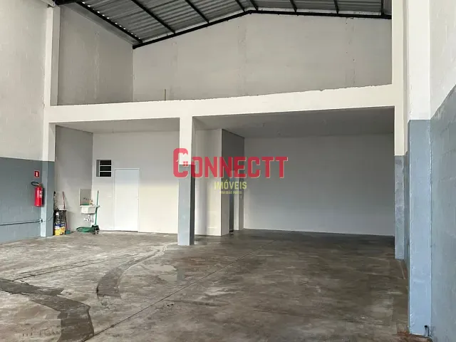 Galpão / Barracão com 250m², para alugar, no bairro Jardim Jóquei Clube em Ribeirão Preto
