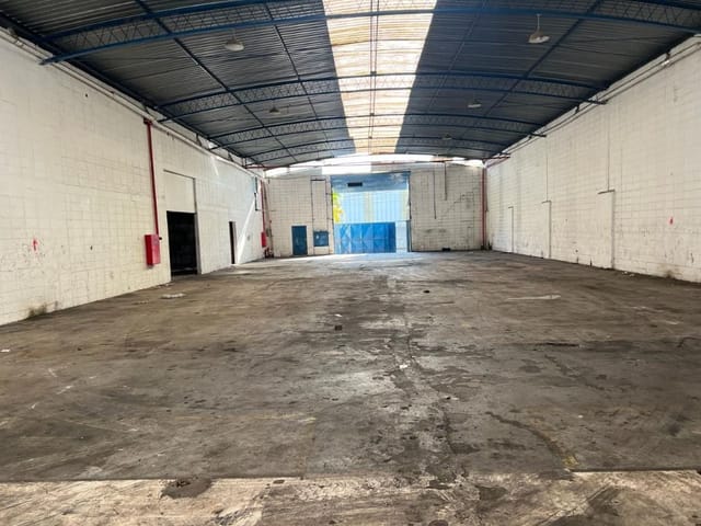 Galpão / Barracão com 500m², à venda ou para alugar, no bairro Serra dos Lagos em Cajamar