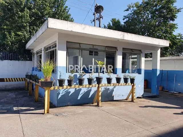 Galpão / Barracão com 10977m², à venda ou para alugar, no bairro Lapa de Baixo em São Paulo