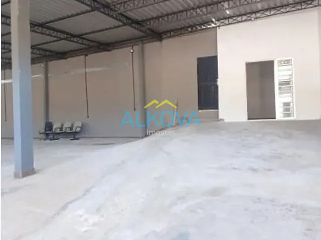 Galpão / Barracão com 360m², para alugar, no bairro Chácaras Araújo I em São José dos Campos