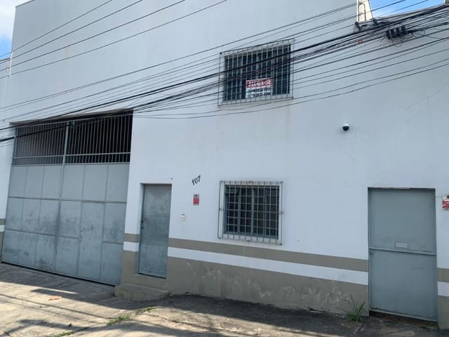 Galpão / Barracão com 500m², para alugar, no bairro Jardim Santa Marta (Fazendinha) em Santana de Parnaíba