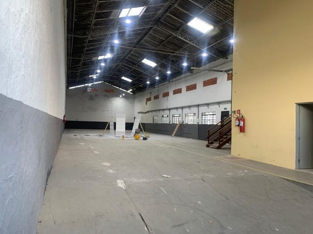 Galpão / Barracão com 500m², para alugar, no bairro Jardim Santa Marta (Fazendinha) em Santana de Parnaíba