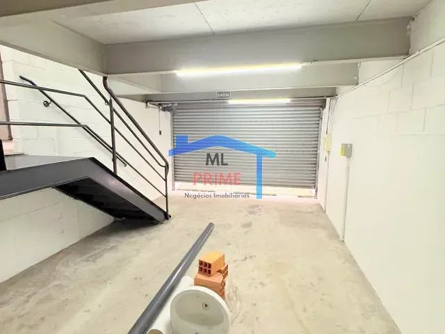 Galpão / Barracão com 310m², para alugar, no bairro Jardim Independência em São Paulo
