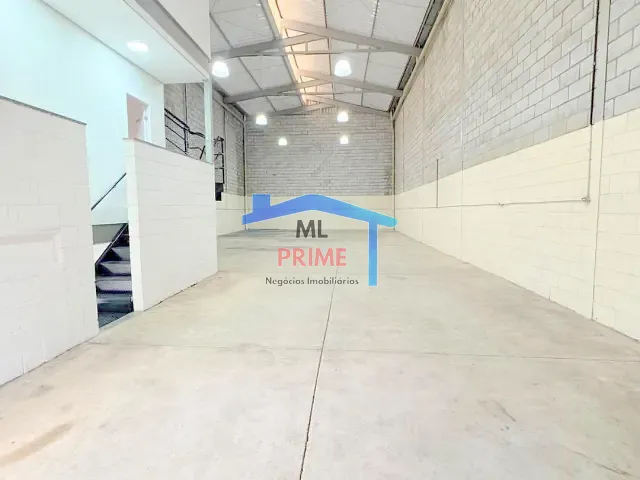 Galpão / Barracão com 310m², para alugar, no bairro Jardim Independência em São Paulo