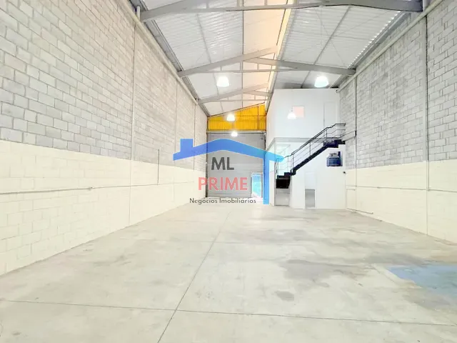Galpão / Barracão com 310m², para alugar, no bairro Jardim Independência em São Paulo