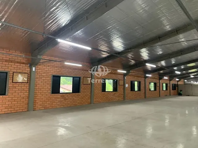Galpão / Barracão com 650m², para alugar, no bairro Passo Manso em Blumenau