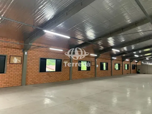 Galpão / Barracão com 650m², para alugar, no bairro Passo Manso em Blumenau