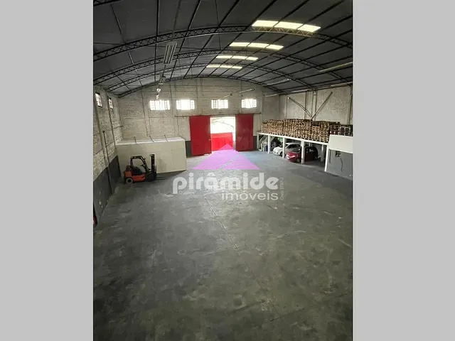 Galpão / Barracão com 1556m², à venda, no bairro Pontal de Santa Marina em Caraguatatuba