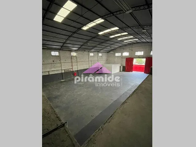 Galpão / Barracão com 1556m², à venda, no bairro Pontal de Santa Marina em Caraguatatuba