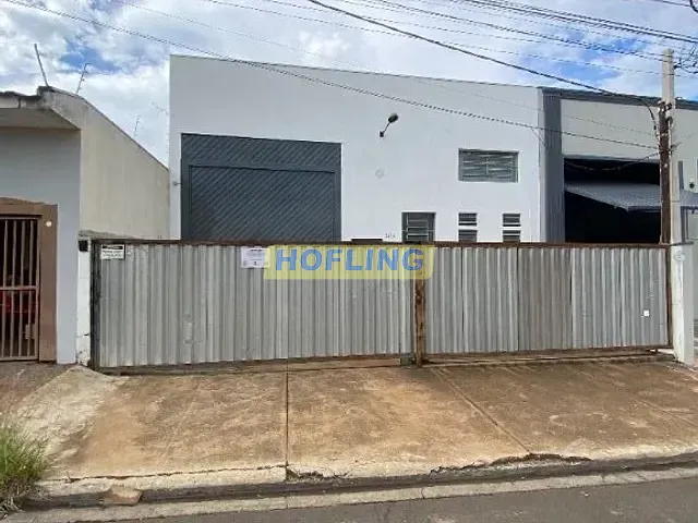 Galpão / Barracão com 300m², para alugar, no bairro Jardim São Paulo em Rio Claro