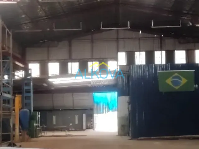 Galpão / Barracão com 12142m², à venda, no bairro Vila Galvão em Caçapava