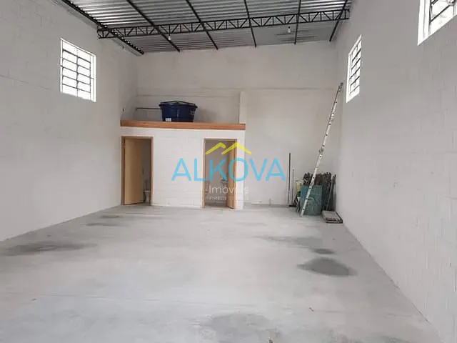 Galpão / Barracão com 250m², à venda ou para alugar, no bairro Jardim Satélite em São José dos Campos