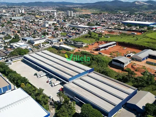 Galpão / Barracão com 2040m², para alugar, no bairro Guarulhos em Guarulhos