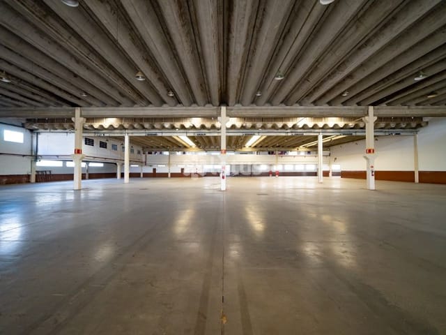 Galpão / Barracão com 53000m², para alugar, no bairro Santana de Parnaíba em Santana de Parnaíba